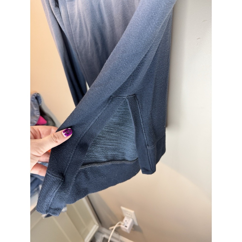 American Eagle Womens Blue Ombre Long Sleeve Sweater With Slit Sides Size Small - Picture 10 of 12